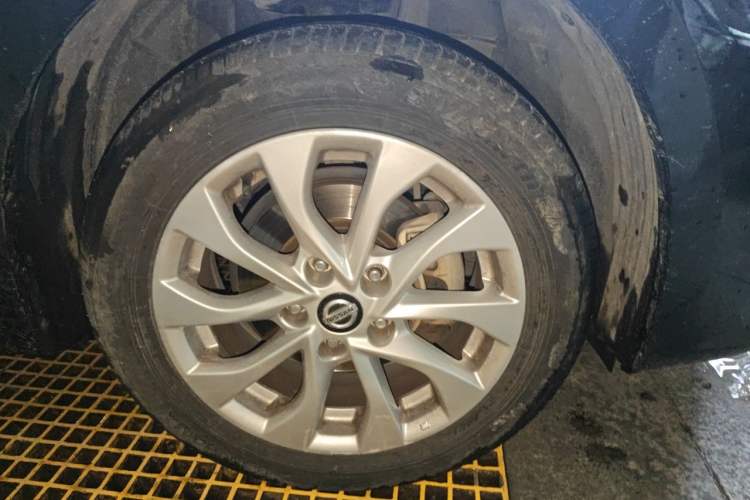 Used Nissan Sylphy 2016 1.6XV CVT Smart Enjoyment Version Right Front Wheel Hub