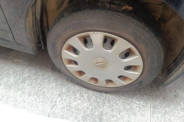 Used Nissan Sylphy 2016 Classic 1.6XE Manual Comfort Edition Right Front Wheel Hub