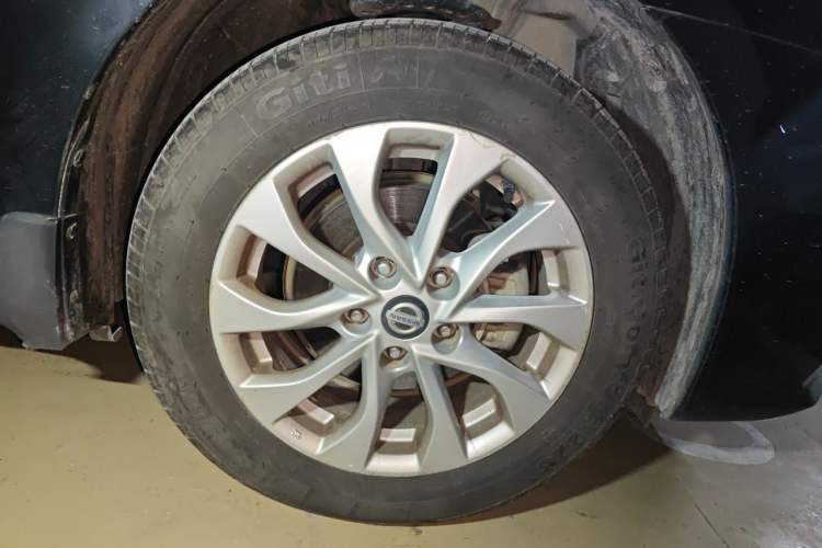 Used Nissan Sylphy 2016 1.6 XL Manual Luxury Edition Right Front Wheel Hub
