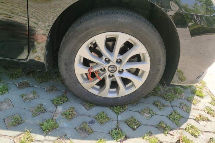 Used Nissan Sylphy 2016 1.6XV CVT Smart Enjoyment Version Right Front Wheel Hub