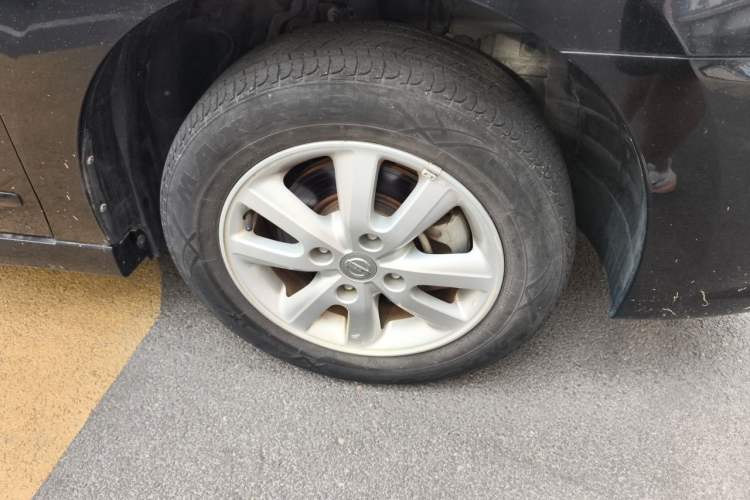 Used Nissan Sylphy 2016 Classic 1.6XE Manual Leading Edition Right Front Wheel Hub