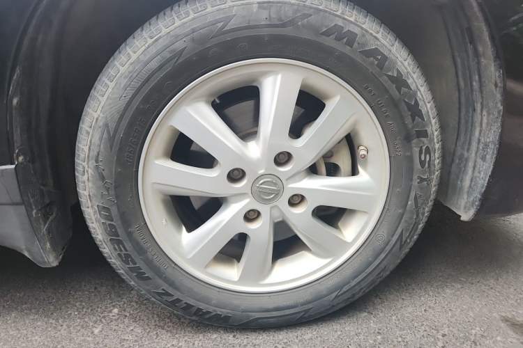 Used Nissan Sylphy 2016 Classic 1.6XE Manual Comfort Edition Right Front Wheel Hub