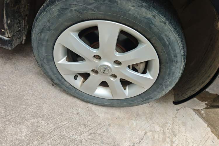 Used Nissan Sylphy 2016 Classic 1.6XE Automatic Comfort Edition Right Front Wheel Hub