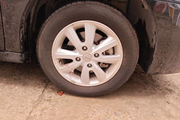 Used Nissan Sylphy 2016 Classic 1.6XE Manual Leading Edition Right Front Wheel Hub