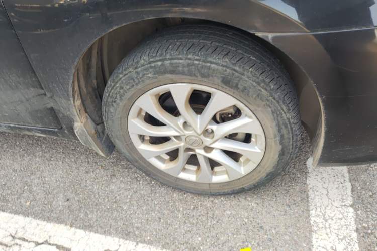 Used Nissan Sylphy 2016 1.6 XL CVT Luxury Edition Right Front Wheel Hub