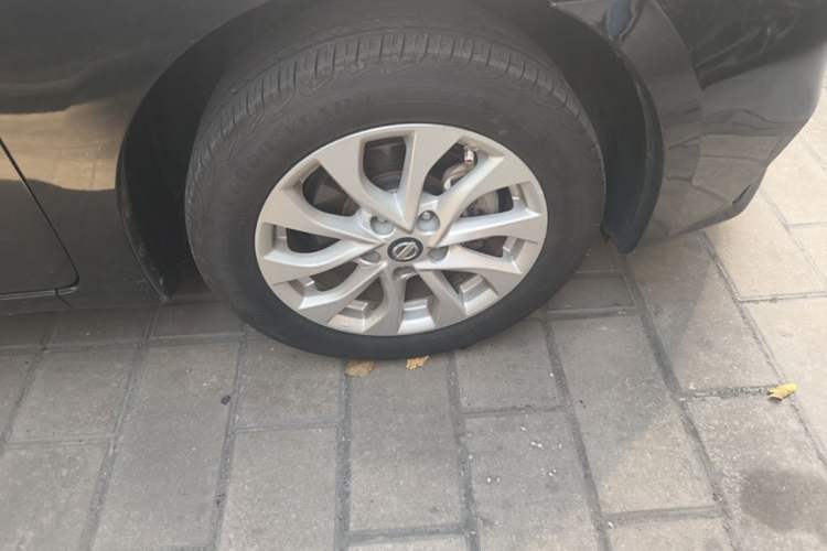 Used Nissan Sylphy 2016 1.6 XL CVT Luxury Edition Right Front Wheel Hub