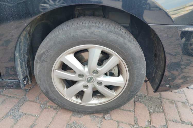 Used Nissan Sylphy 2016 Classic 1.6XE Automatic Comfort Edition Right Front Wheel Hub