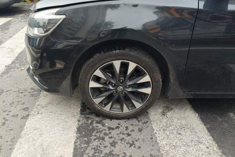 Used Nissan Sylphy 2016 1.8XL CVT Luxury Edition Right Front Wheel Hub