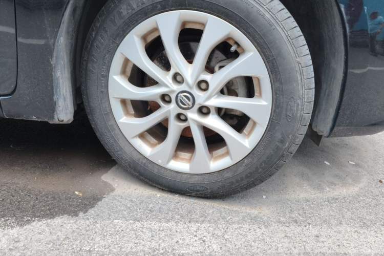Used Nissan Sylphy 2016 1.6 XL CVT Luxury Edition Right Front Wheel Hub