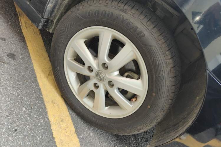 Used Nissan Sylphy 2016 1.6XE CVT Comfort Edition Right Front Wheel Hub