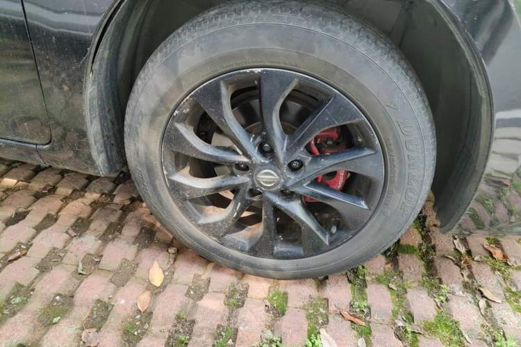 Used Nissan Sylphy 2016 1.6 XL CVT Deluxe Edition Right Front Wheel Hub