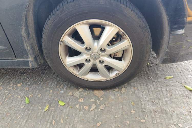 Used Nissan Sylphy 2016 Classic 1.6XE Manual Leading Edition Right Front Wheel Hub