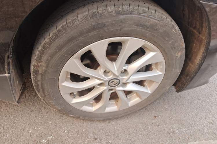 Used Nissan Sylphy 2016 1.6 XL CVT Deluxe Edition Right Front Wheel Hub