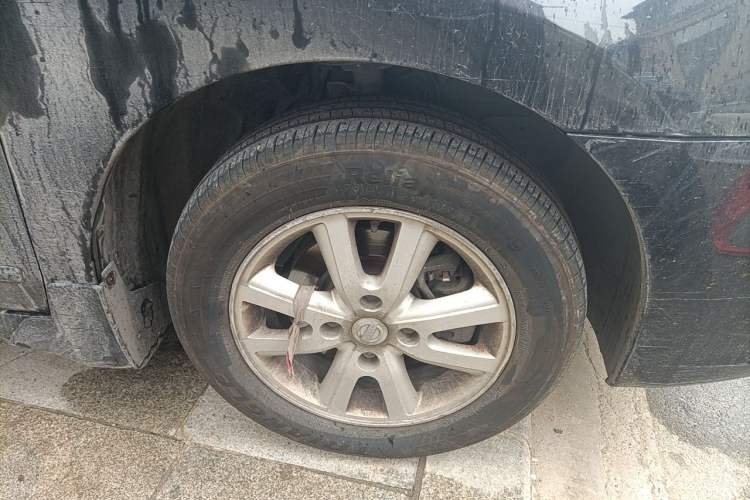 Used Nissan Sylphy 2016 Classic 1.6XE Manual Comfort Edition Right Front Wheel Hub