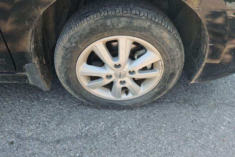 Used Nissan Sylphy 2016 Classic 1.6XL Manual Luxury Edition Right Front Wheel Hub