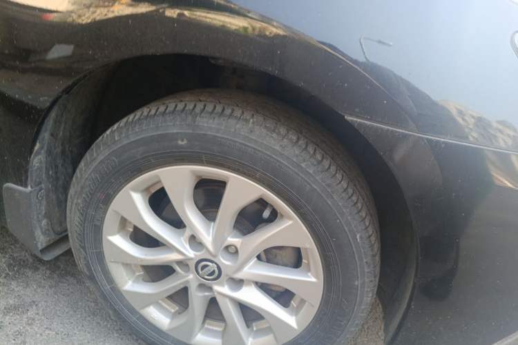 Used Nissan Sylphy 2016 1.6 XL CVT Luxury Edition Right Front Wheel Hub
