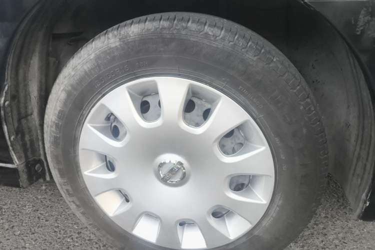Used Nissan Sylphy 2016 Classic 1.6XE Automatic Comfort Edition Right Front Wheel Hub