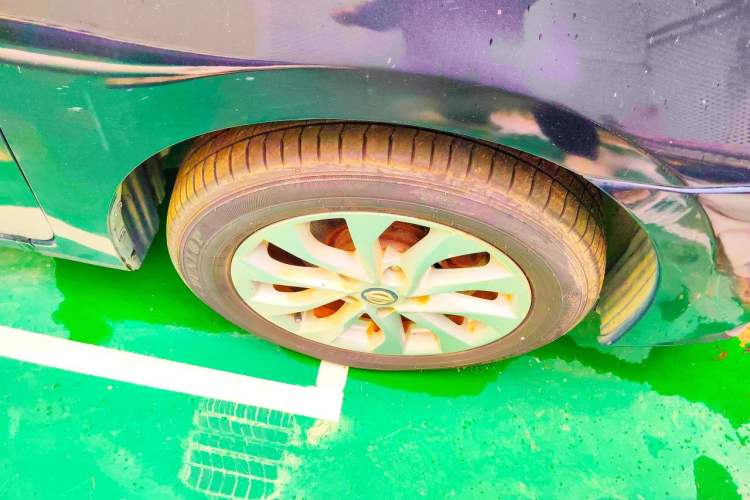 Used Nissan Sylphy 2016 1.6 XL CVT Luxury Edition Right Front Wheel Hub