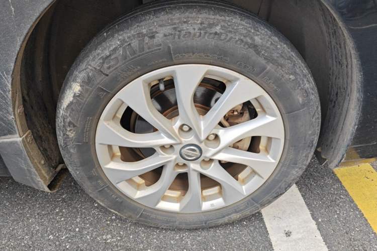 Used Nissan Sylphy 2016 1.6XE CVT Comfort Edition Right Front Wheel Hub