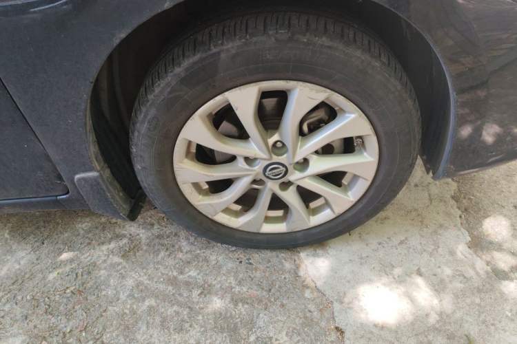Used Nissan Sylphy 2016 1.6 XL CVT Deluxe Edition Right Front Wheel Hub