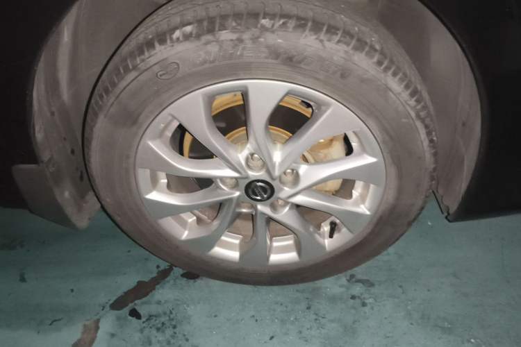 Used Nissan Sylphy 2016 1.6 XL CVT Deluxe Edition Right Front Wheel Hub