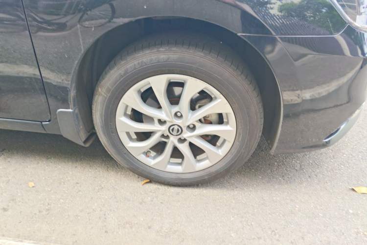 Used Nissan Sylphy 2016 1.6 XL CVT Luxury Edition Right Front Wheel Hub