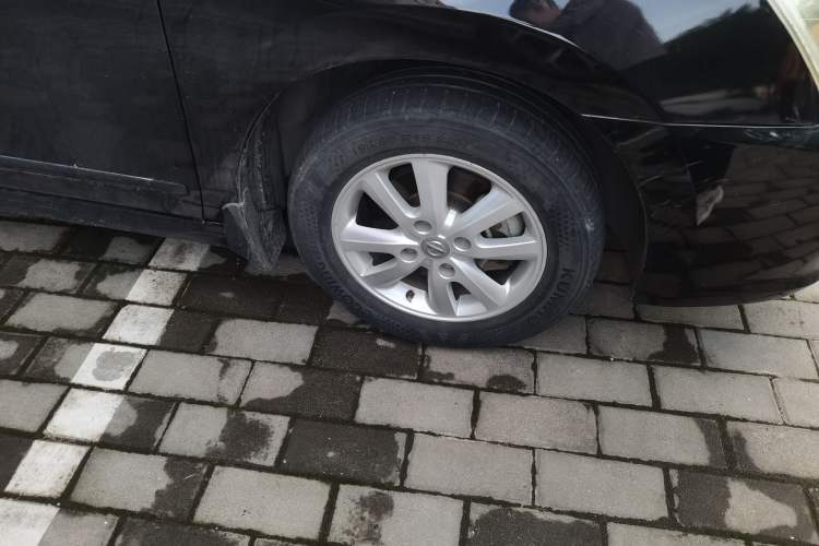 Used Nissan Sylphy 2016 Classic 1.6XE Automatic Comfort Edition Right Front Wheel Hub