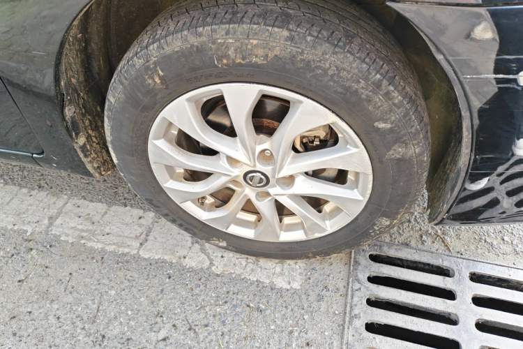 Used Nissan Sylphy 2016 1.6 XL CVT Luxury Edition Right Front Wheel Hub