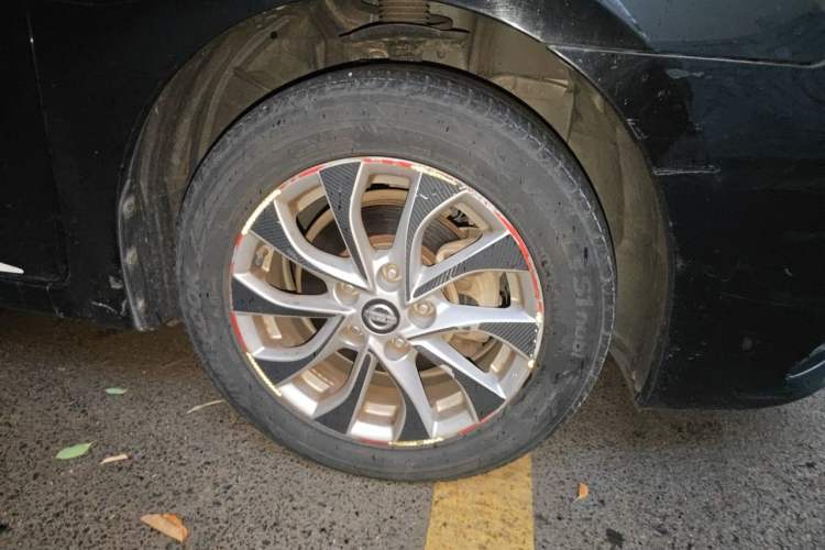 Used Nissan Sylphy 2016 1.6 XL Manual Luxury Edition Right Front Wheel Hub