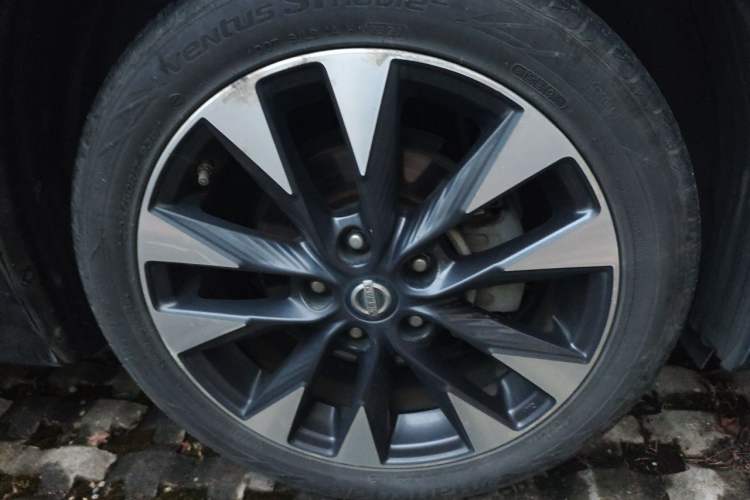 Used Nissan Sylphy 2016 1.8XV CVT Prestige Edition Right Front Wheel Hub