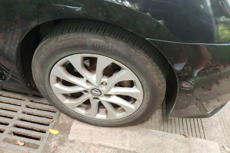 Used Nissan Sylphy 2016 1.6 XL CVT Luxury Edition Right Front Wheel Hub