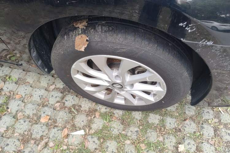Used Nissan Sylphy 2016 1.6 XL CVT Luxury Edition Right Front Wheel Hub