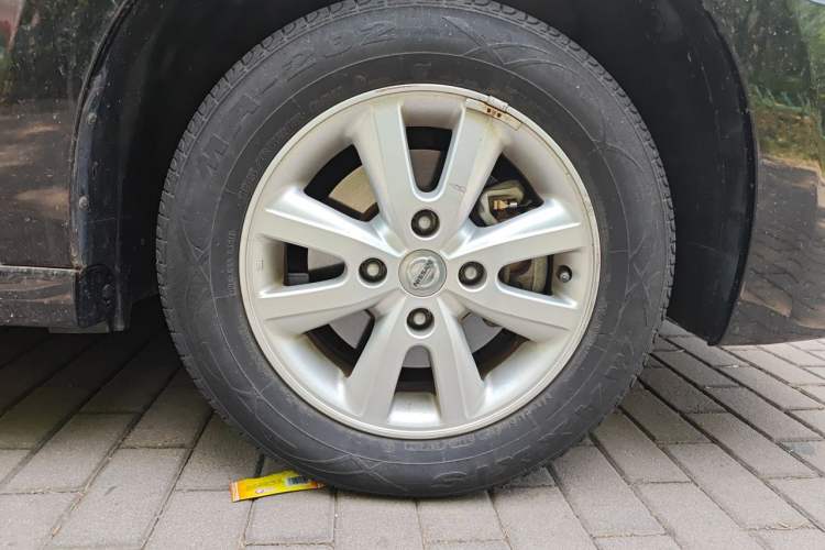 Used Nissan Sylphy 2016 Classic 1.6XE Manual Leading Edition Right Front Wheel Hub