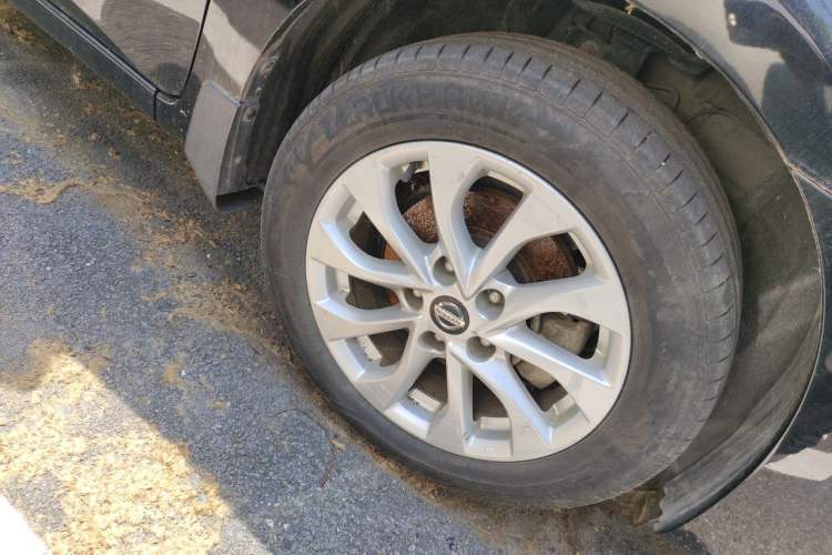 Used Nissan Sylphy 2016 1.6 XL CVT Luxury Edition Right Front Wheel Hub