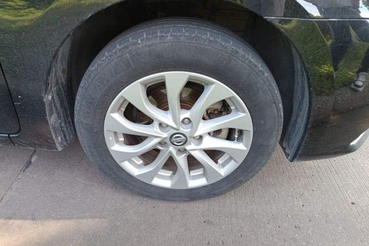 Used Nissan Sylphy 2016 1.6 XL CVT Luxury Edition Right Front Wheel Hub