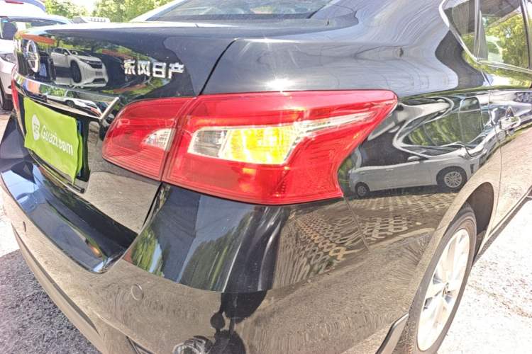 Used Nissan Sylphy 2016 1.6 XL Manual Luxury Edition Right Rear Taillight