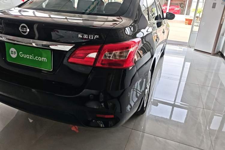 Used Nissan Sylphy 2016 1.6 XL Manual Luxury Edition Right Rear Taillight