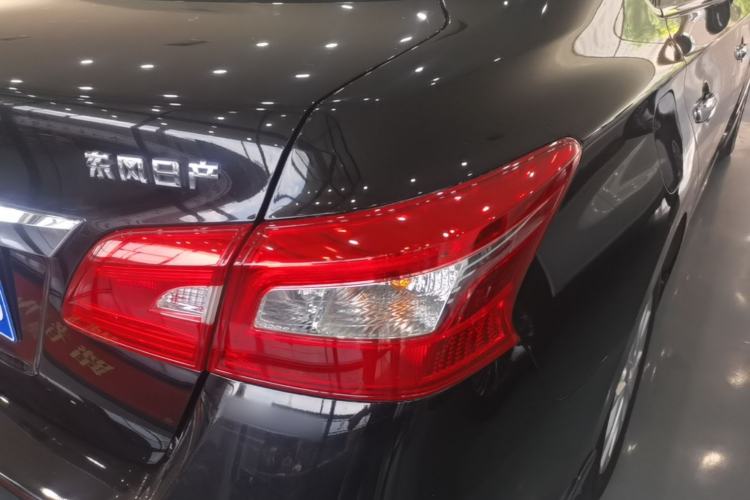 Used Nissan Sylphy 2016 1.6 XL Manual Luxury Edition Right Rear Taillight