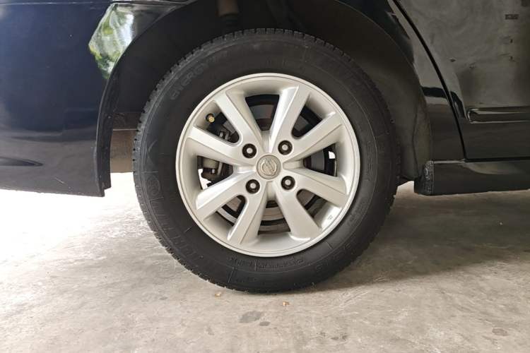 Used Nissan Sylphy 2016 Classic 1.6XE Manual Leading Edition Right Rear Wheel Hub