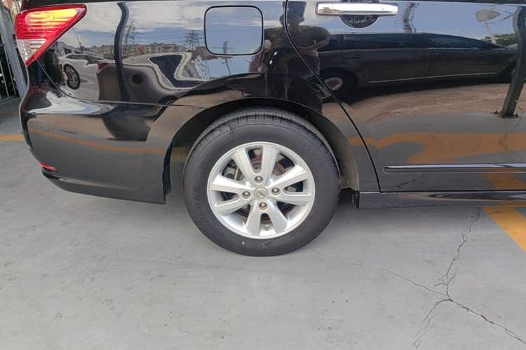 Used Nissan Sylphy 2016 Classic 1.6XE Manual Leading Edition Right Rear Wheel Hub