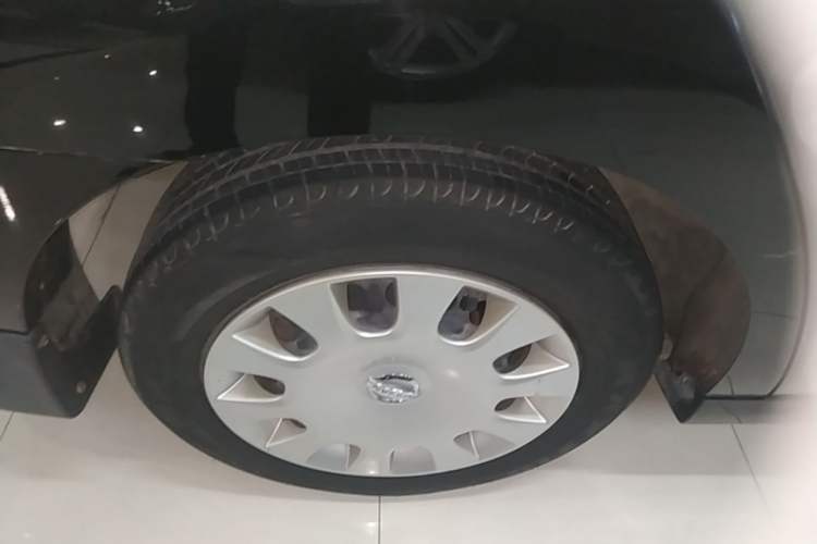 Used Nissan Sylphy 2016 Classic 1.6XE Manual Comfort Edition Right Rear Wheel Hub
