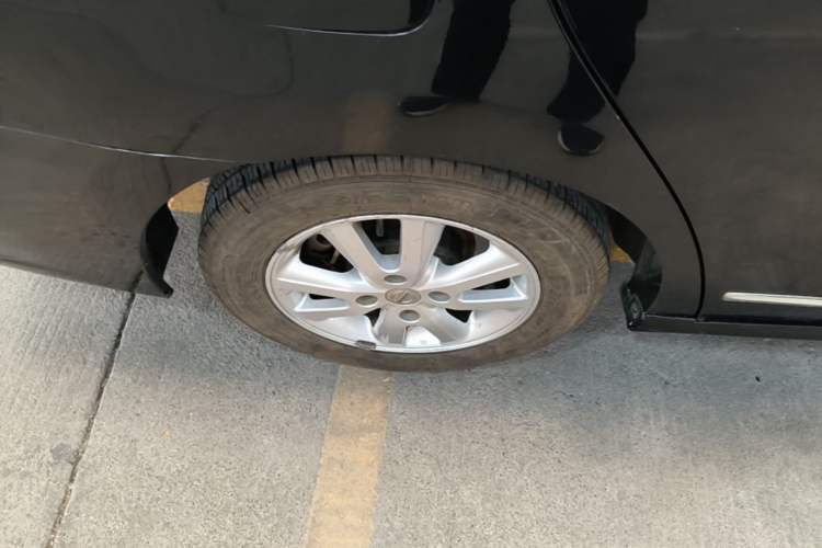 Used Nissan Sylphy 2016 Classic 1.6XE Manual Leading Edition Right Rear Wheel Hub