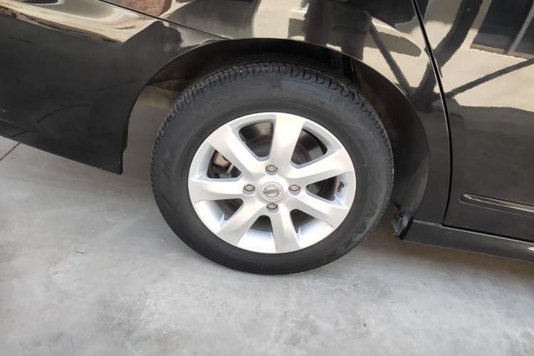 Used Nissan Sylphy 2016 Classic 1.6XE Manual Comfort Edition Right Rear Wheel Hub