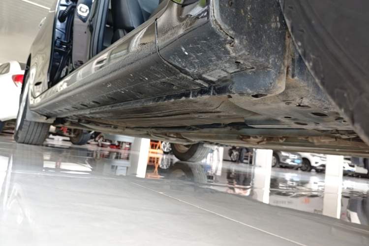 Used Nissan Sylphy 2016 1.6 XL Manual Luxury Edition Right Side Sill