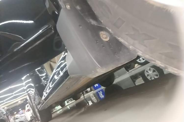 Used Nissan Sylphy 2016 Classic 1.6XE Manual Comfort Edition Right Side Sill