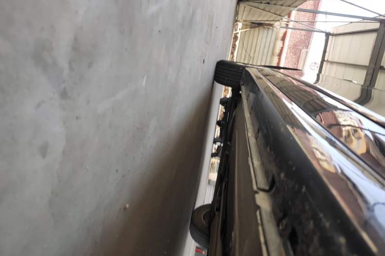 Used Nissan Sylphy 2016 Classic 1.6XE Manual Comfort Edition Right Side Sill