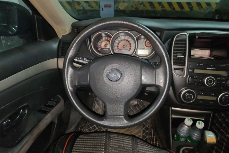 Used Nissan Sylphy 2016 Classic 1.6XE Manual Leading Edition Steering Wheel