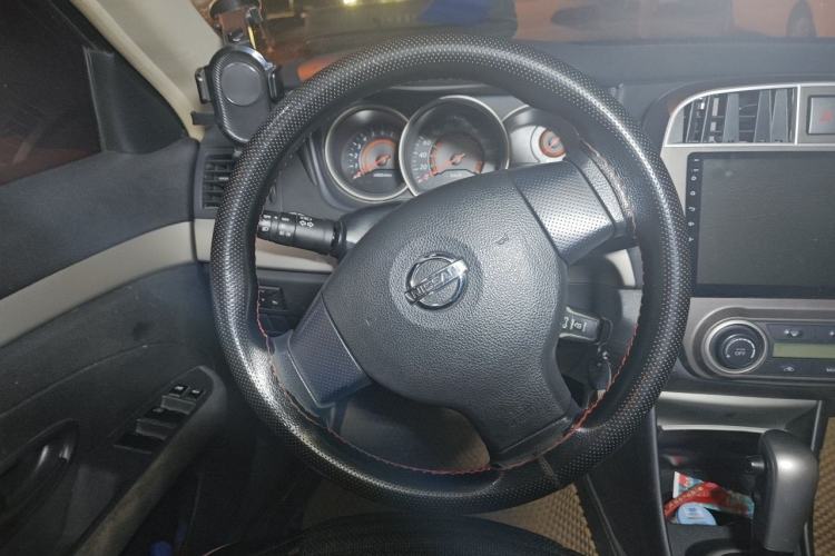 Used Nissan Sylphy 2016 Classic 1.6XE Automatic Leading Edition Steering Wheel