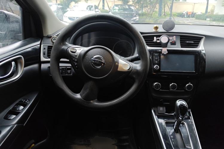 Used Nissan Sylphy 2016 1.6XV CVT Smart Enjoyment Version Steering Wheel