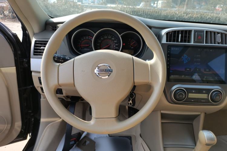 Used Nissan Sylphy 2016 Classic 1.6XE Manual Leading Edition Steering Wheel